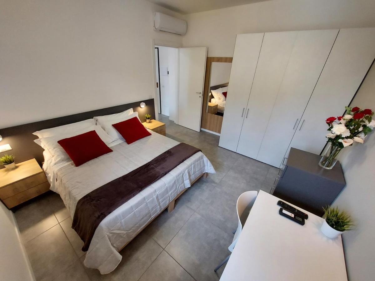 Residenza Delizia Camere & Appartamenti "Residenze Del Cuore" Verona Exterior photo
